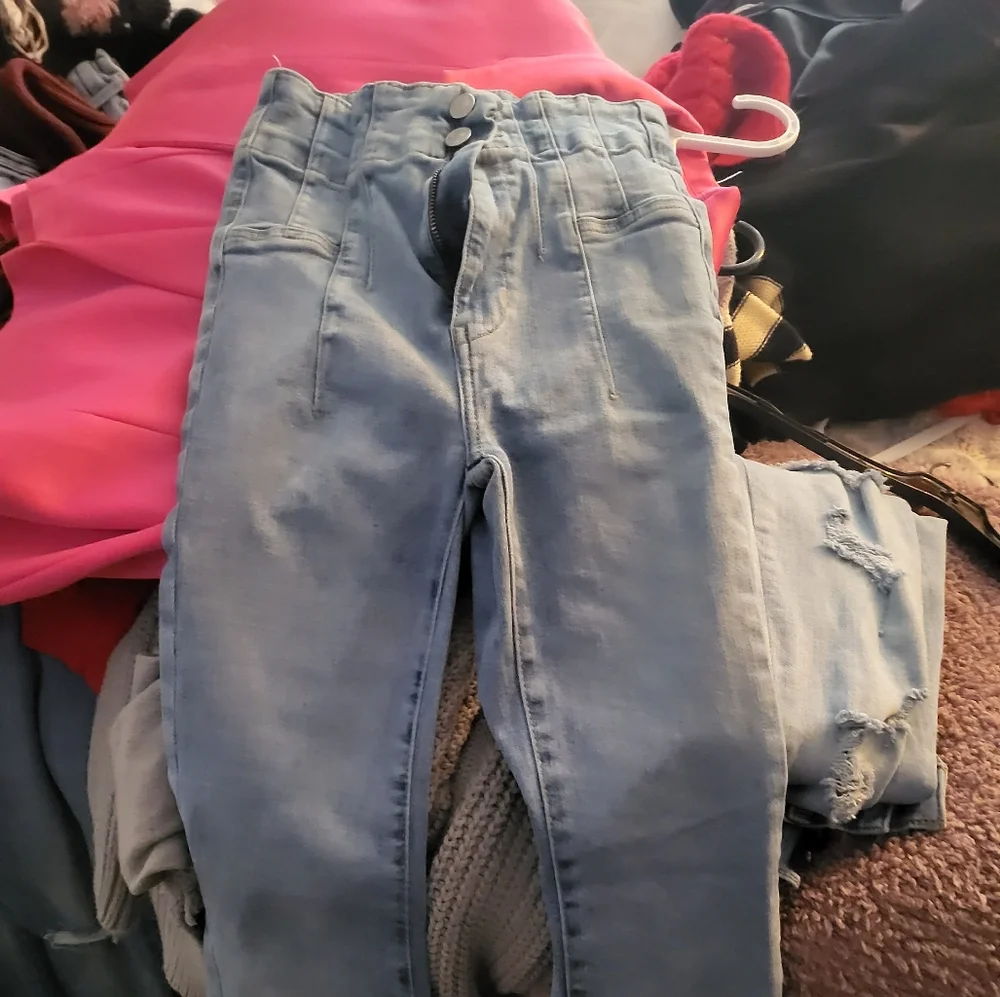 Jeans - Picture 2 of 4